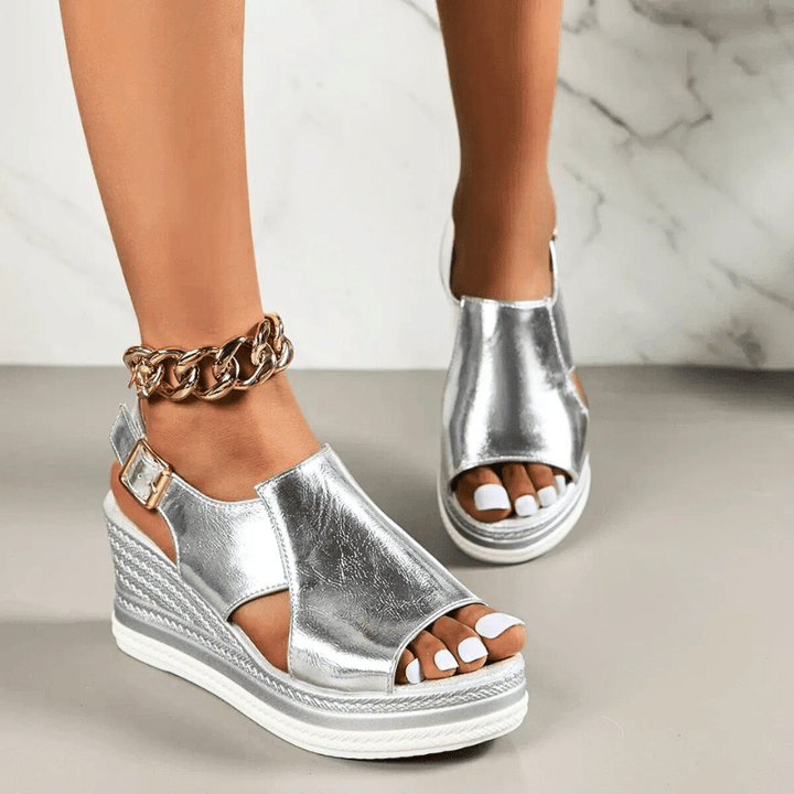 Baylie - Stylové metalické sandály