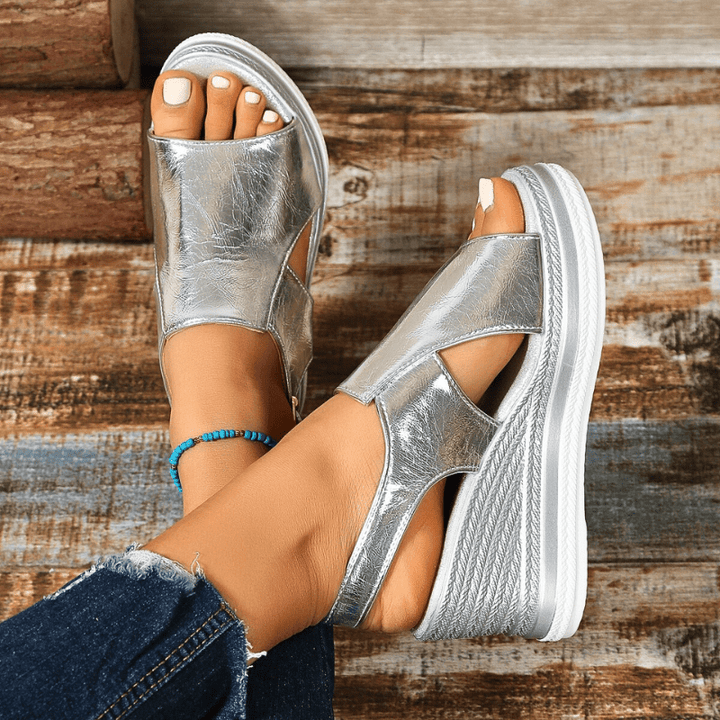 Baylie - Stylové metalické sandály