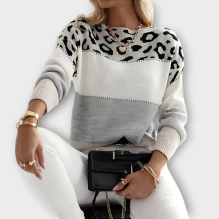 Cheyenne - Šedý svetr s leopardím vzorem